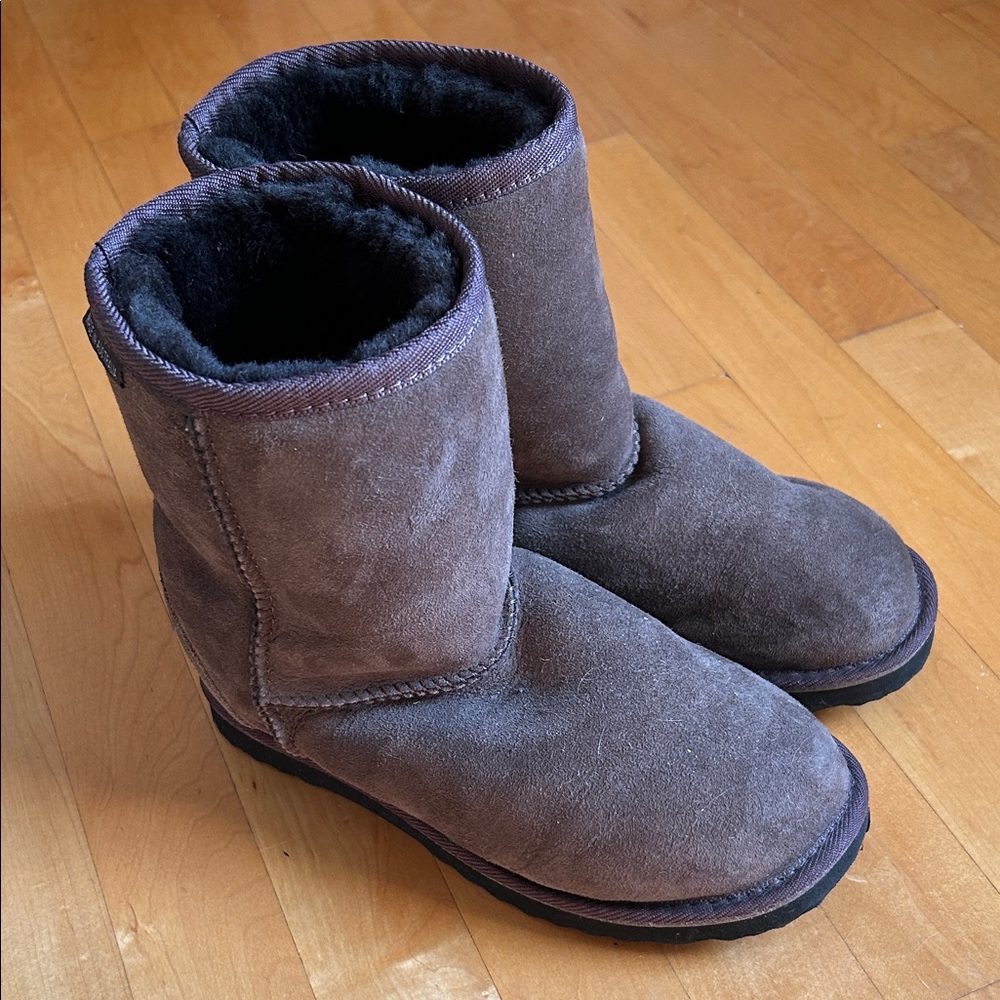 UGG Brown Suede Shearling Boots